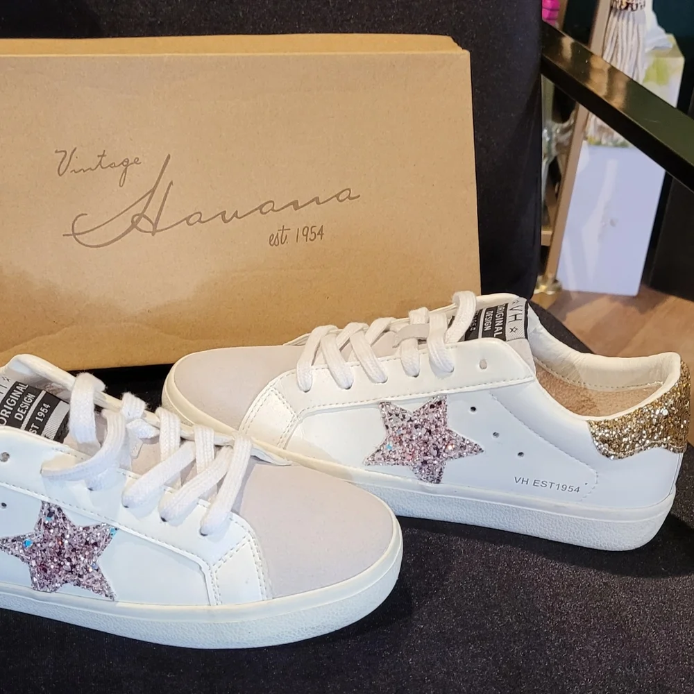 Shoes - Picture 3 of 6
